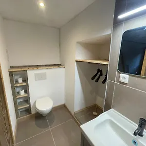 https://chalet-du-bois-des-fugiers.hotels-rhonealpes.com